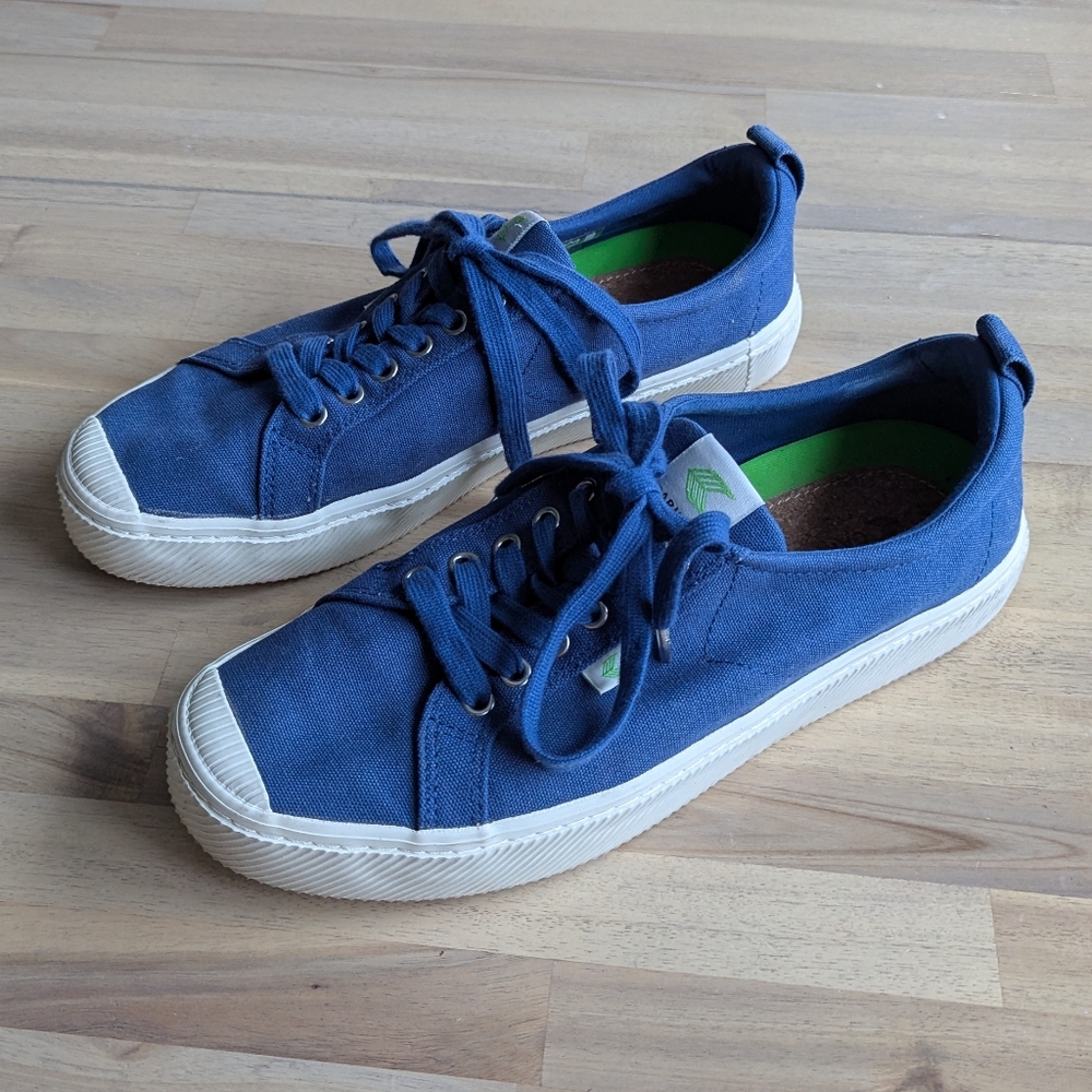 Cariuma OCA Low Sneakers (Men's‎ 10.5)